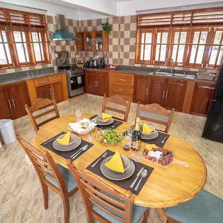 La Belle Residence Self Catering Accommodation 博瓦隆 外观 照片