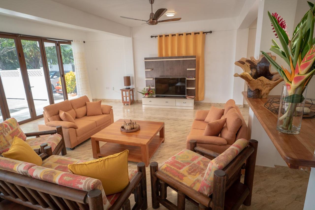 La Belle Residence Self Catering Accommodation 博瓦隆 外观 照片